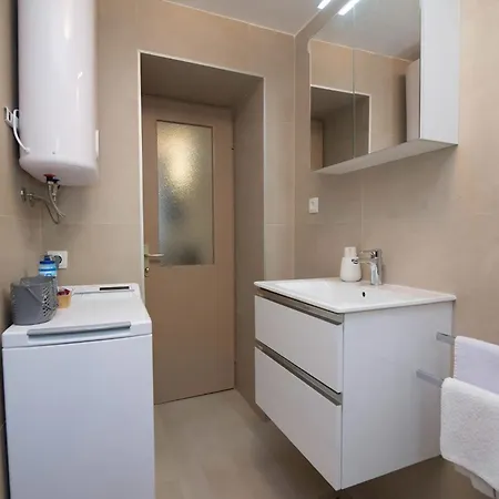 Apartment Fuer 2 Personen 1 Kind Ca, 36 M Sup2 In Veli Losinj, Adriakueste Kroatien Kroatische Inseln