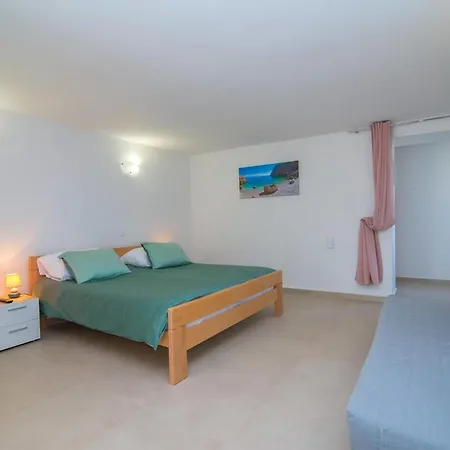 Apartment Fuer 2 Personen 1 Kind Ca, 36 M Sup2 In Veli Losinj, Adriakueste Kroatien Kroatische Inseln Veli Losinj