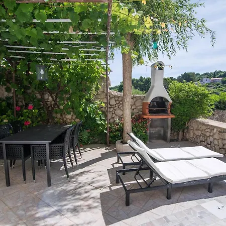 Fuer 2 Personen 1 Kind Ca, 36 M Sup2 In Veli Losinj, Adriakueste Kroatien Kroatische Inseln Apartment *